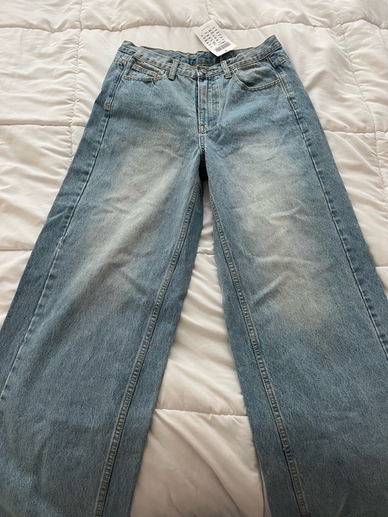 Brandy Melville Denim - Brandy Melville Light Blue Two-Tone Boyfriend Jeans